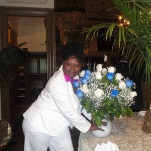 Meet your Posher, Sharon